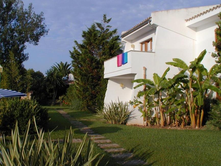 Apartamentos Leo Port de Pollenca Exterior photo