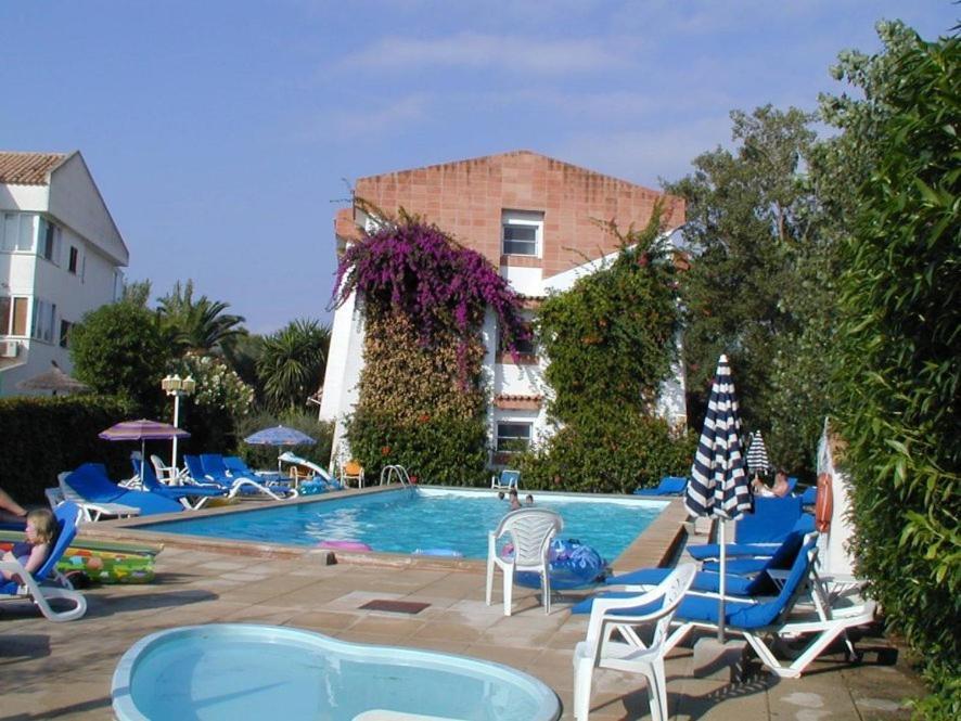 Apartamentos Leo Port de Pollenca Exterior photo